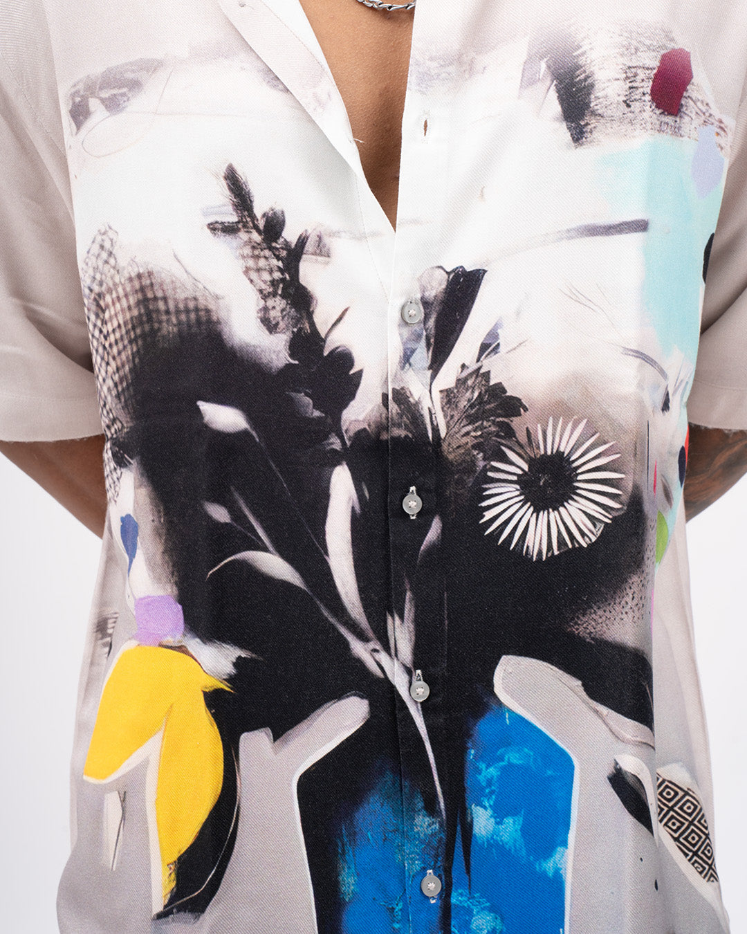 Abstract Vase Pure Ecovero (viscose) Short Sleeve Shirt