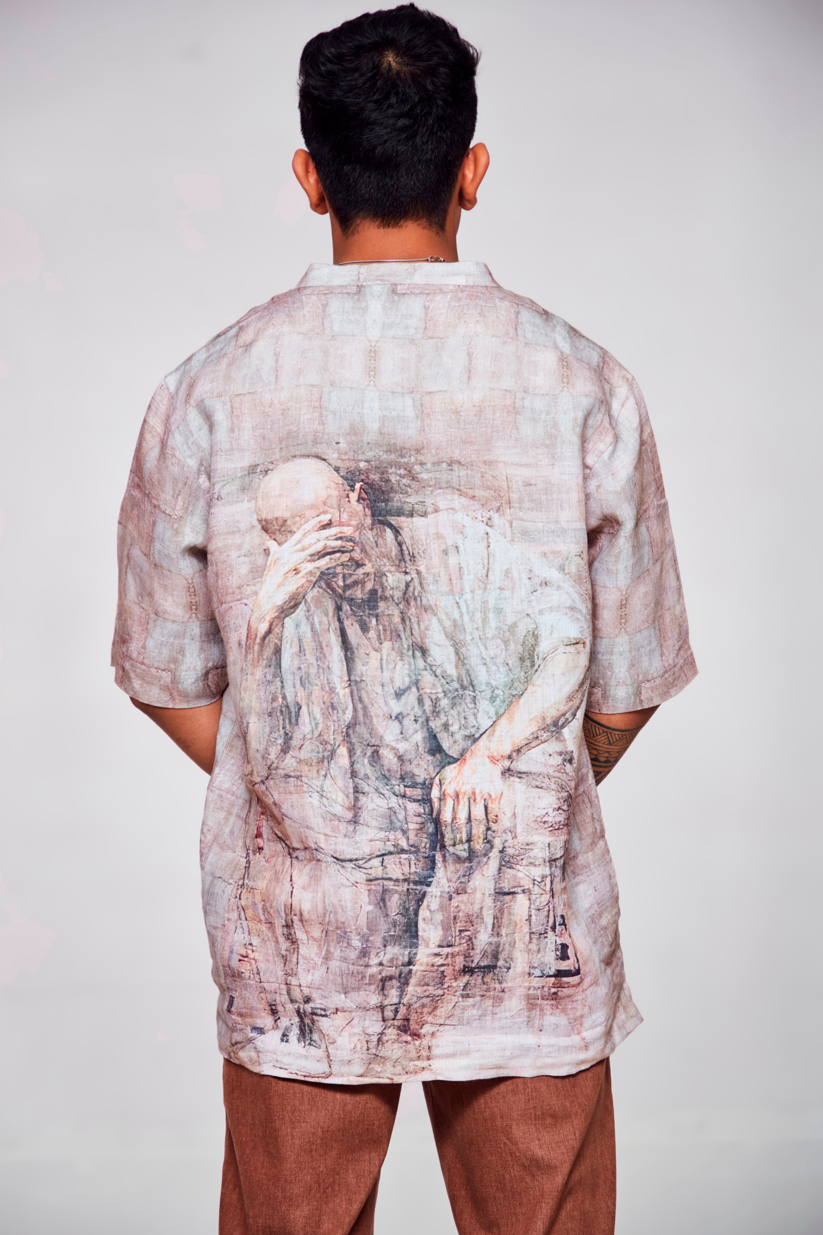 Enigmatic Gaze : Secrets of a Singular Presence - Pure Linen Short Sleeve Shirt