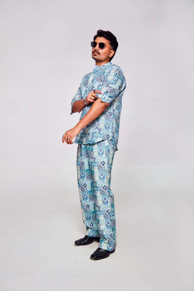 Screen Sleek : The Contemporary 3/4 Sleeve Pure Linen Kurta Style Shirt