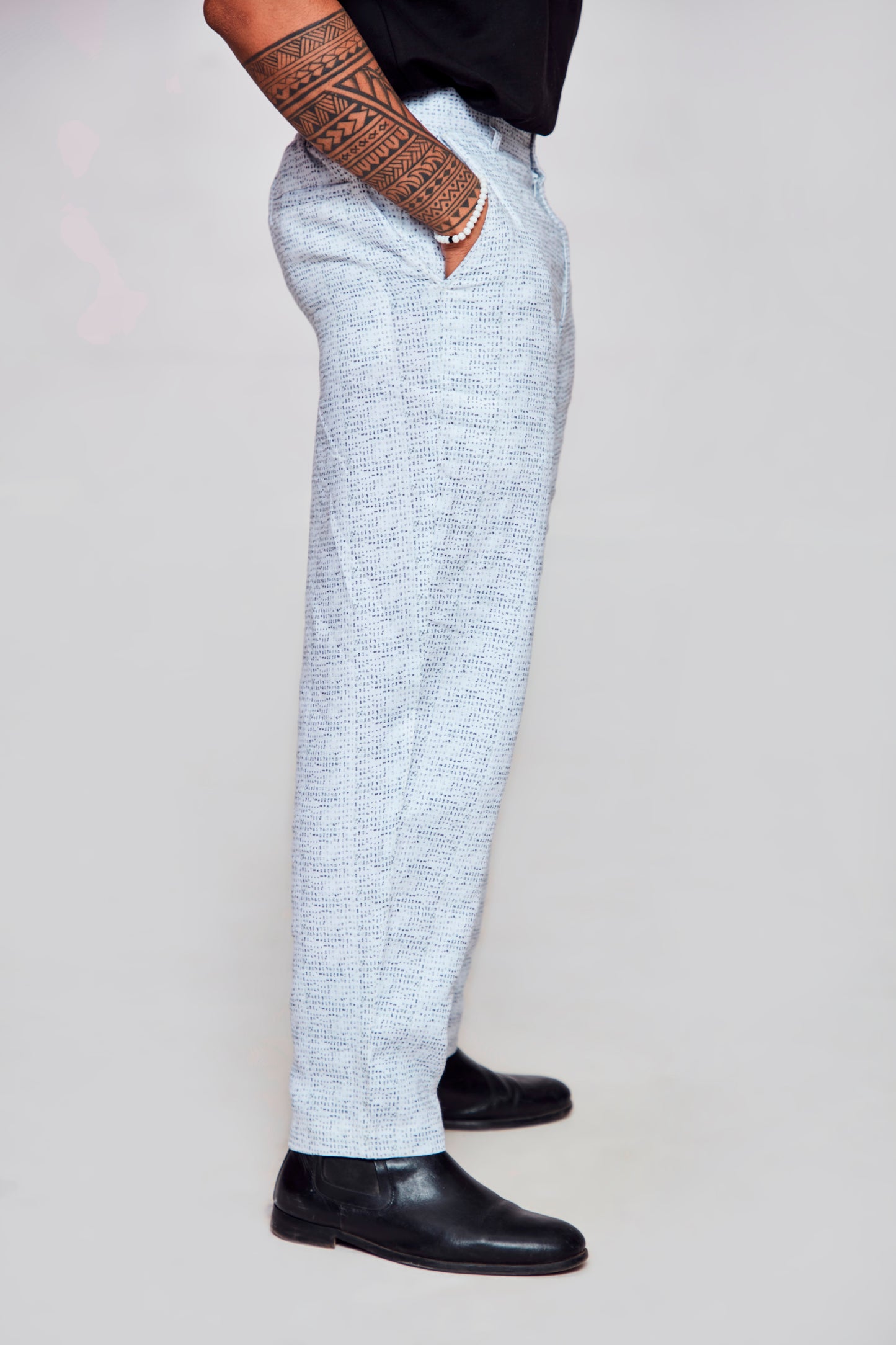 Dot white :Pure Linen Loose Tapered Fit Pant