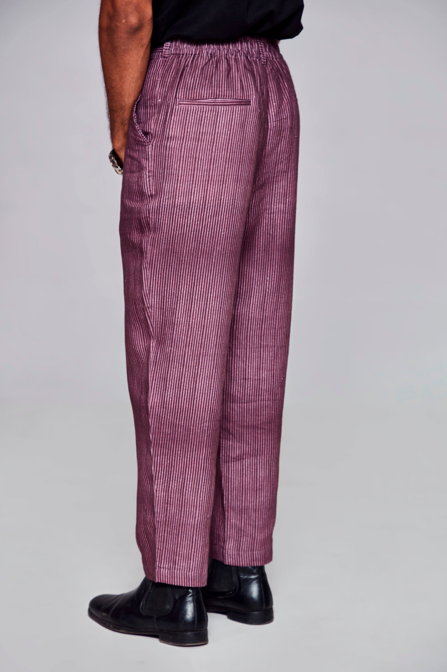 Blurb Wine: Pure Linen Loose Tapered Fit Pant
