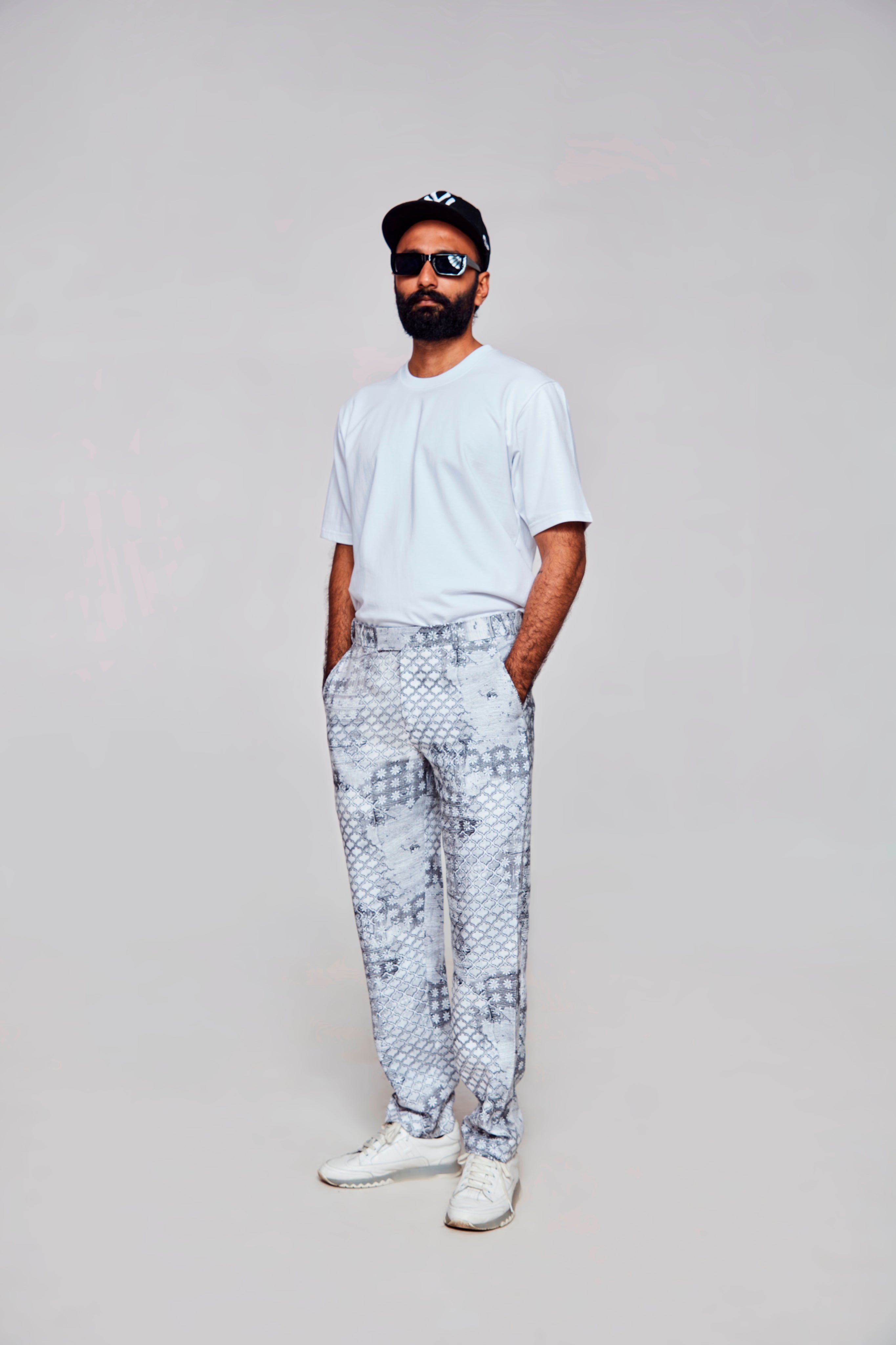 white wind :Pure Linen Loose Tapered Fit Pant