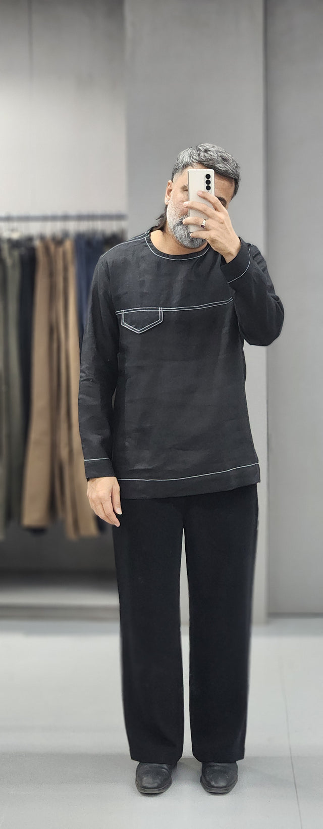 Black Round-Neck Contrast Topstitch Linen Shirt