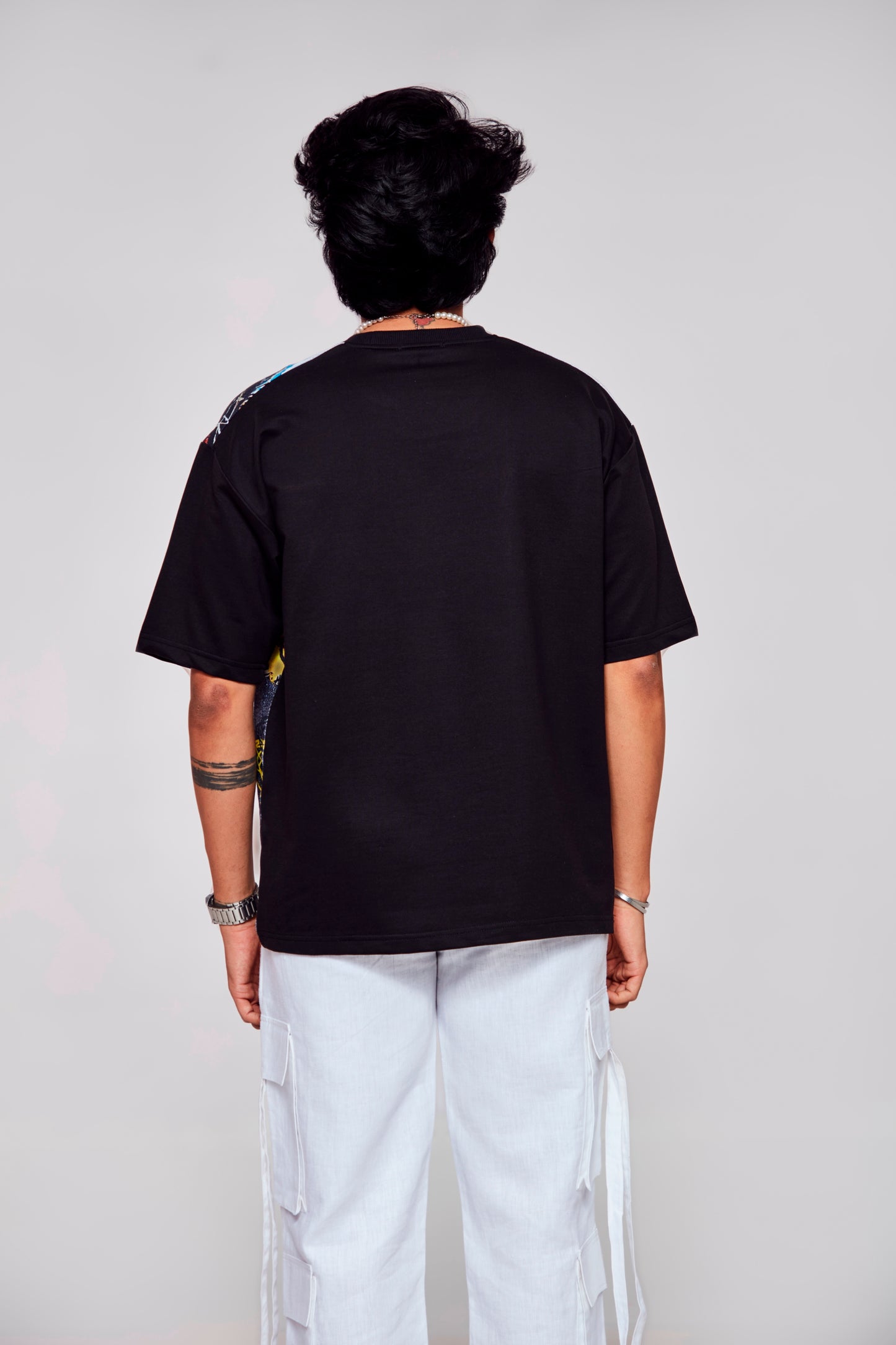 Ink Symphony : Abstract Elegance - Oversize Linen Tshirt