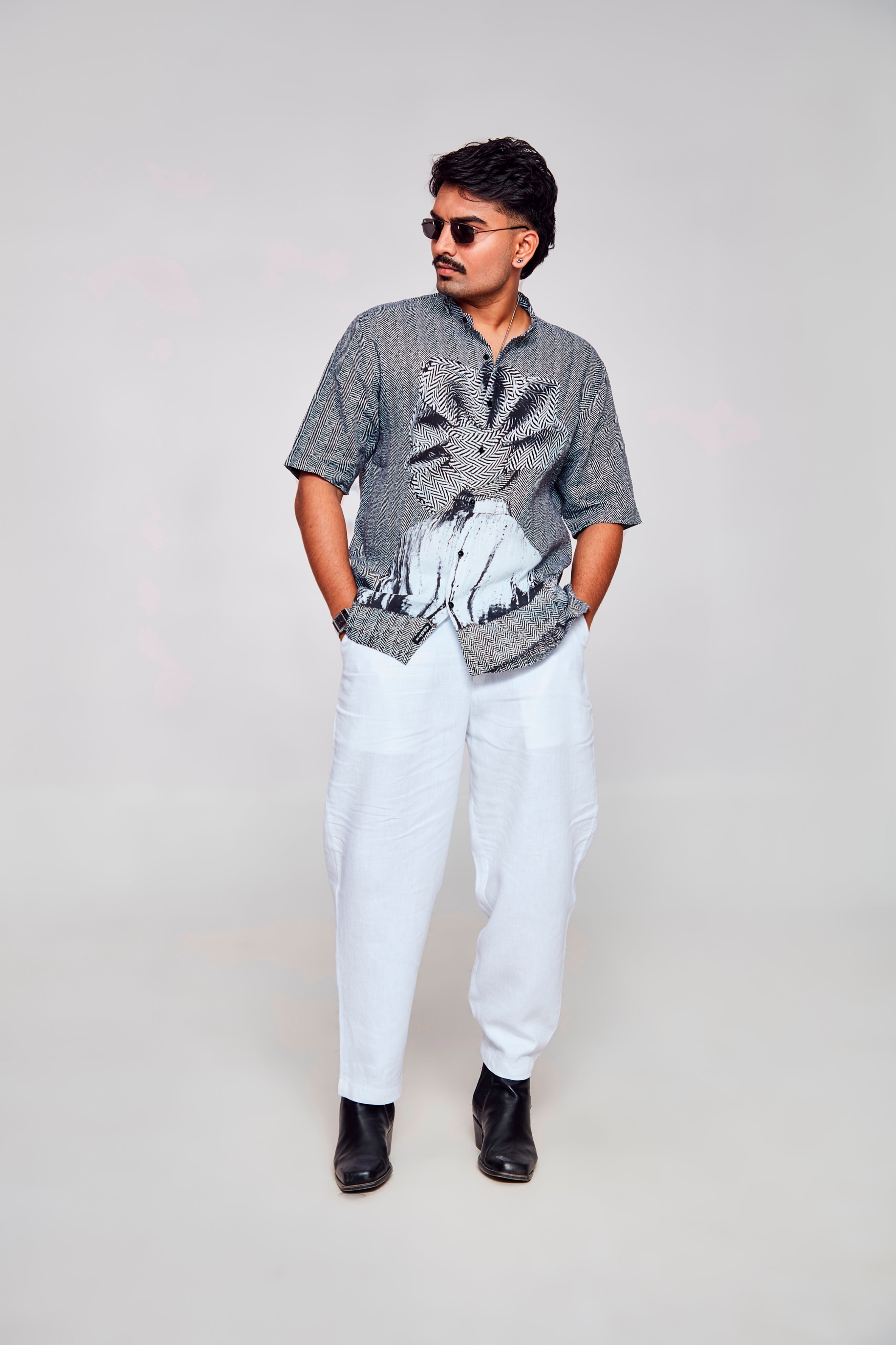 Serenity in Simplicity : The Minimalist Grey and White Pure Linen Short Sleeve Shirt